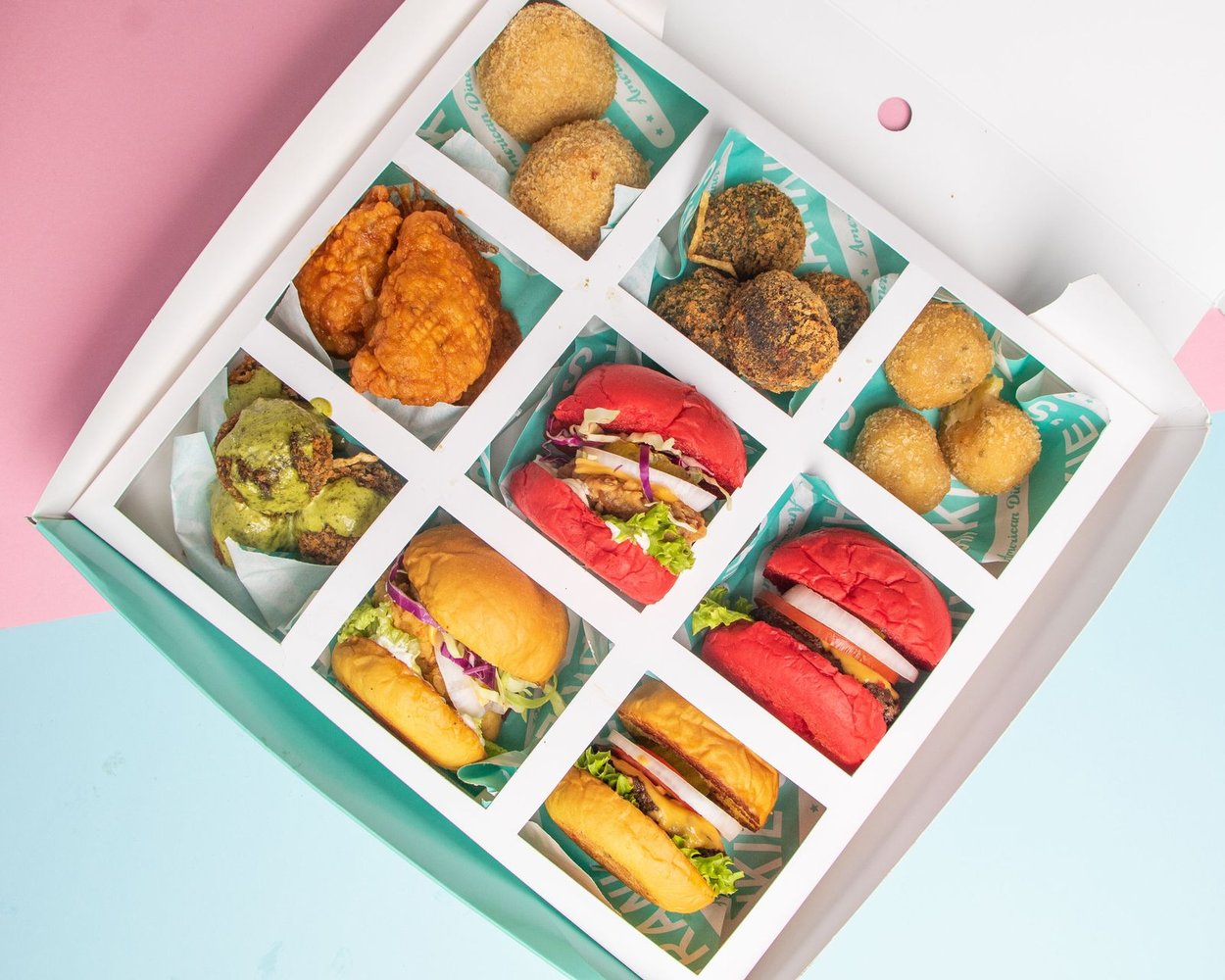 Assortiment gefrituurde snacks